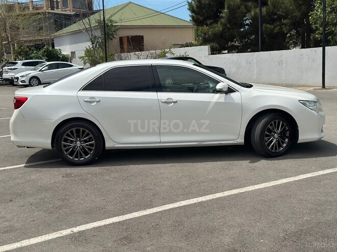 Toyota Camry-8