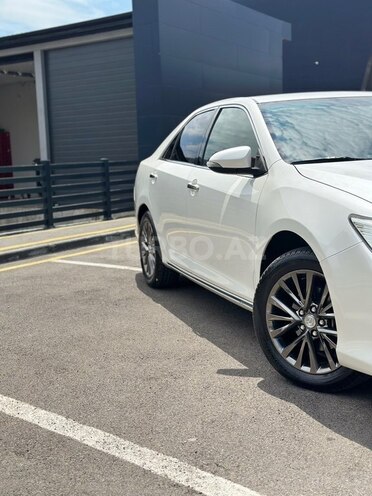 Toyota Camry-7