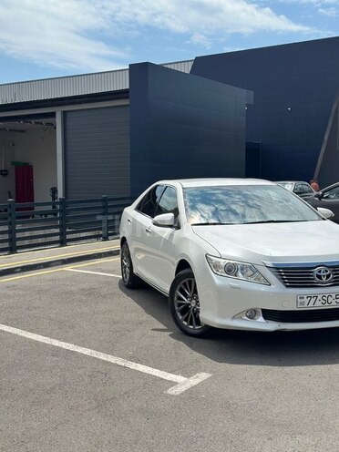 Toyota Camry-10