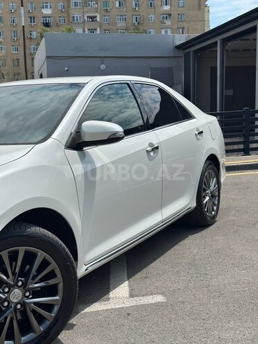 Toyota Camry-6