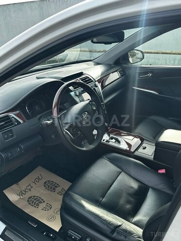 Toyota Camry-11