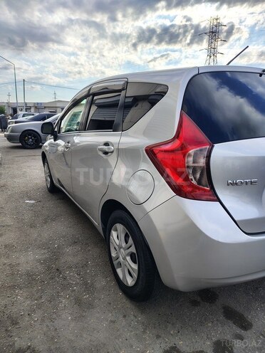 Nissan Note-7
