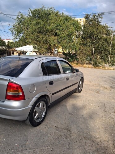 Opel Astra-10