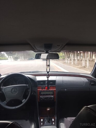 Mercedes C 240-3