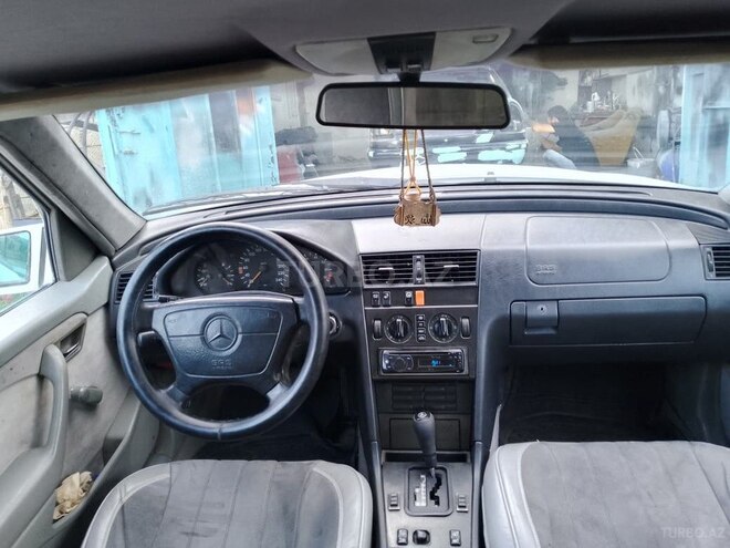 Mercedes C 200-8