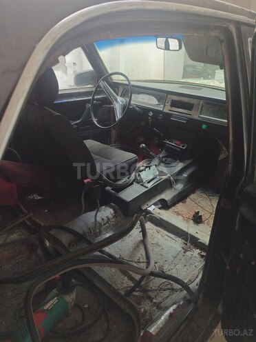 GAZ 24 "Volga"-4