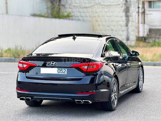 Hyundai Sonata-12