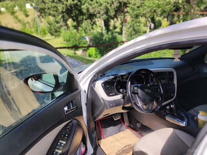 Kia Optima-11
