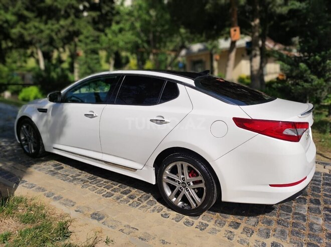 Kia Optima-4