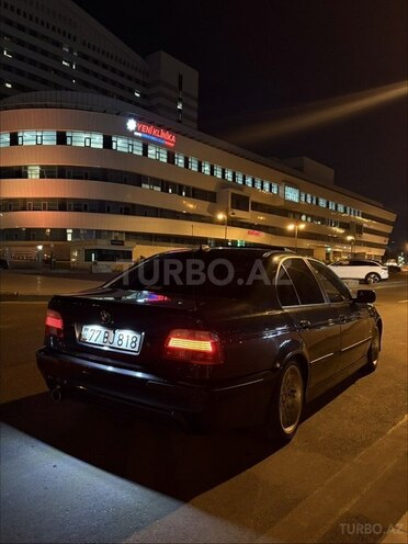 BMW 528-10
