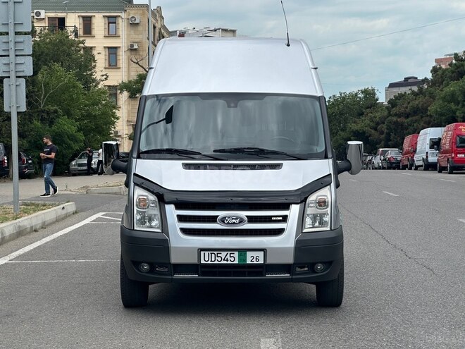 Ford Transit-2