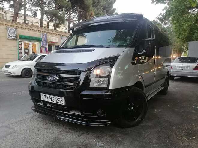 Ford Transit-3