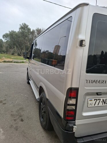 Ford Transit-6