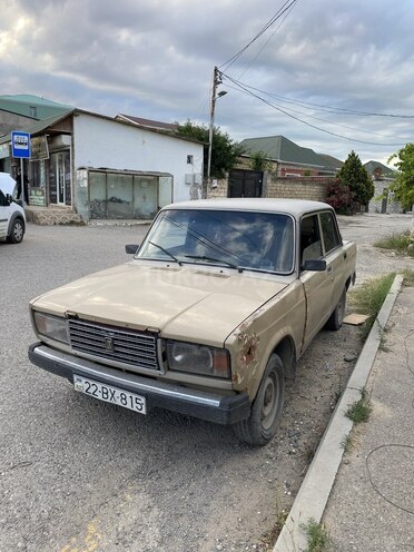 LADA (VAZ) 2107-1