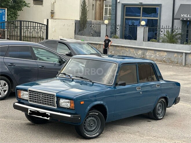 LADA (VAZ) 2107-2