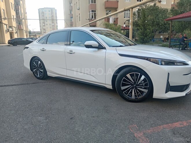 Changan Qiyuan A05-3