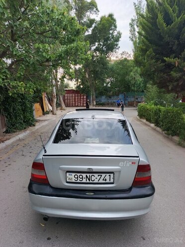 Opel Vectra-2