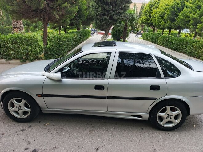 Opel Vectra-3