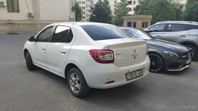 Renault Logan-4