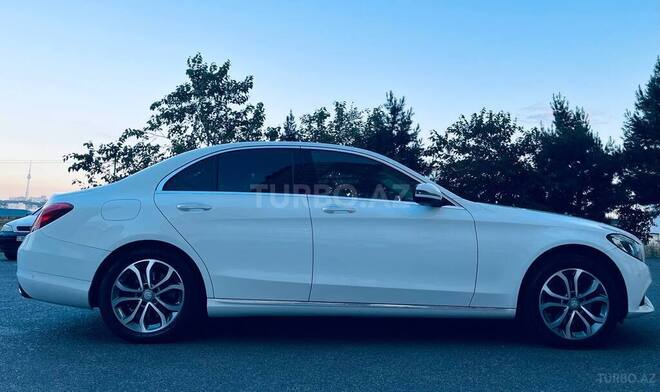 Mercedes C 220 d-4