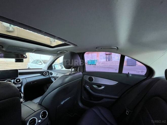 Mercedes C 220 d-12