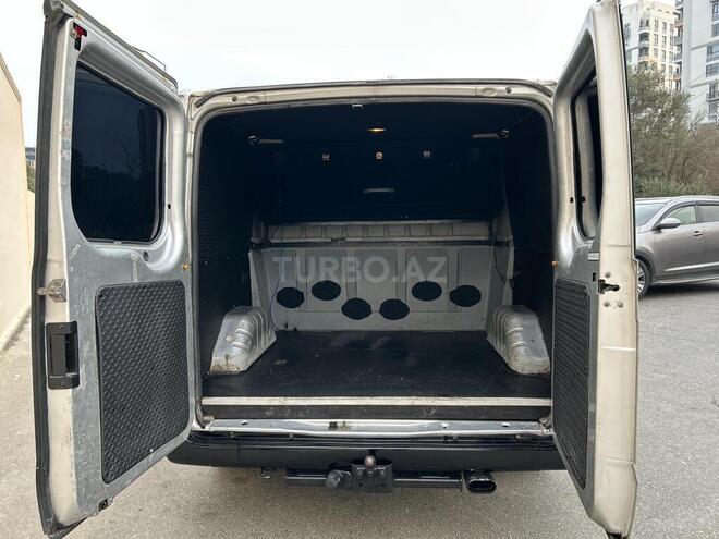 Ford Transit-15