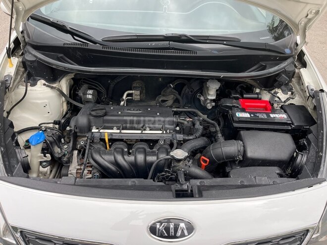 Kia Rio-10