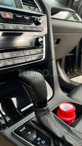 Hyundai Sonata-9