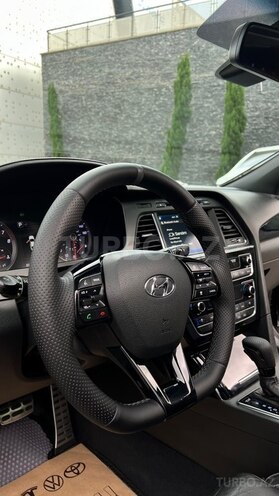Hyundai Sonata-8
