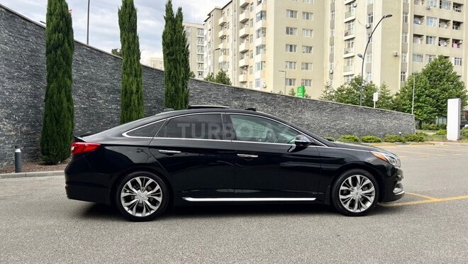 Hyundai Sonata-5