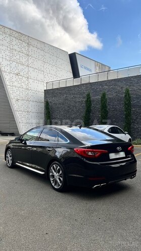 Hyundai Sonata-4