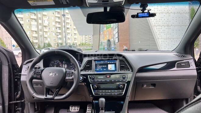 Hyundai Sonata-19