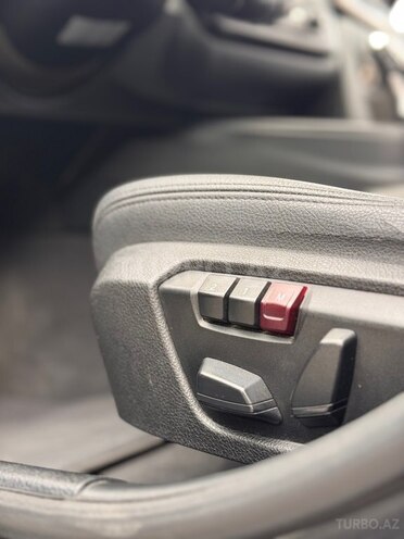 BMW 320d-21