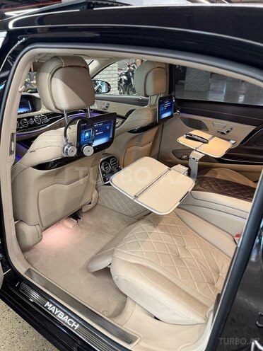 Mercedes-Maybach S 450-12