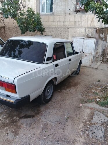 LADA (VAZ) 2107-2