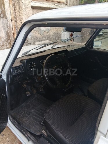 LADA (VAZ) 2107-4