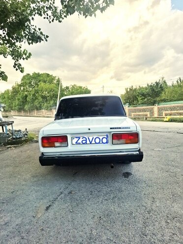 LADA (VAZ) 2107-2