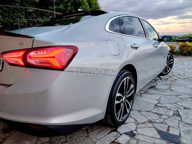 Chevrolet Malibu-8