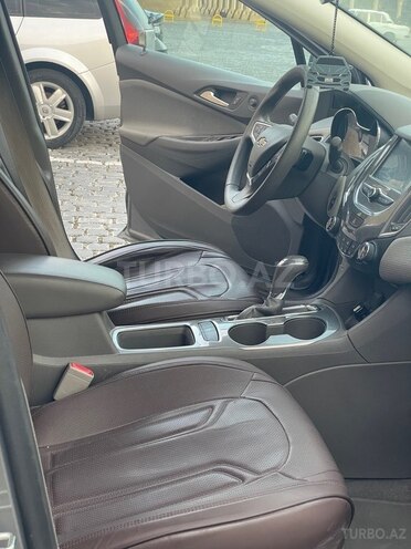 Chevrolet Cruze-16