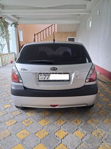 Kia Rio-4