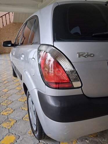 Kia Rio-7