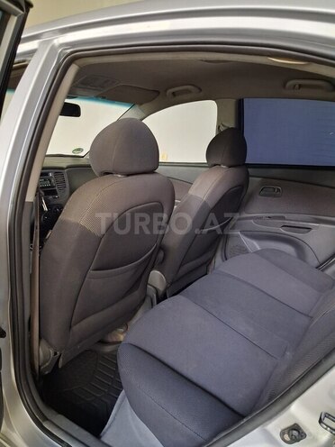 Kia Rio-10