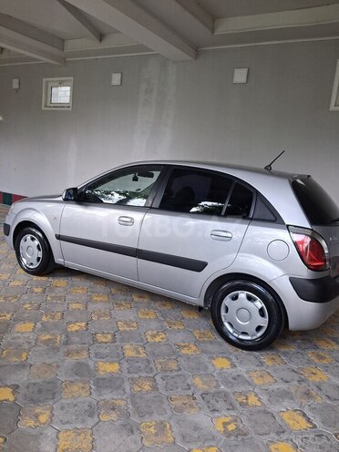 Kia Rio-12