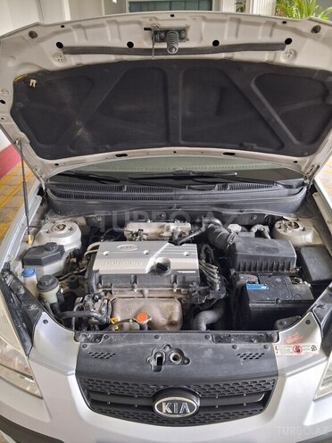 Kia Rio-16