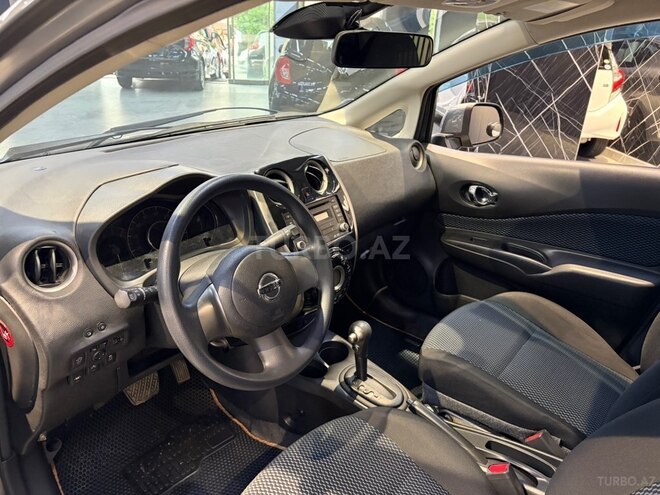 Nissan Note-5