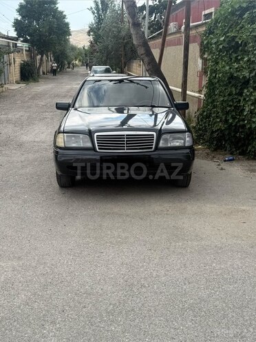 Mercedes C 200-1