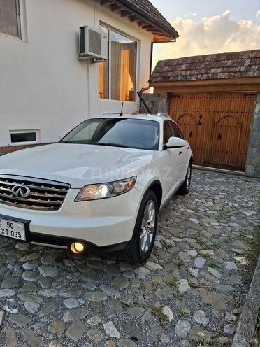 Infiniti FX35-3