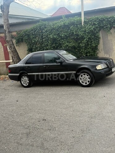 Mercedes C 200-11