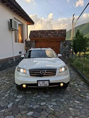Infiniti FX35-5