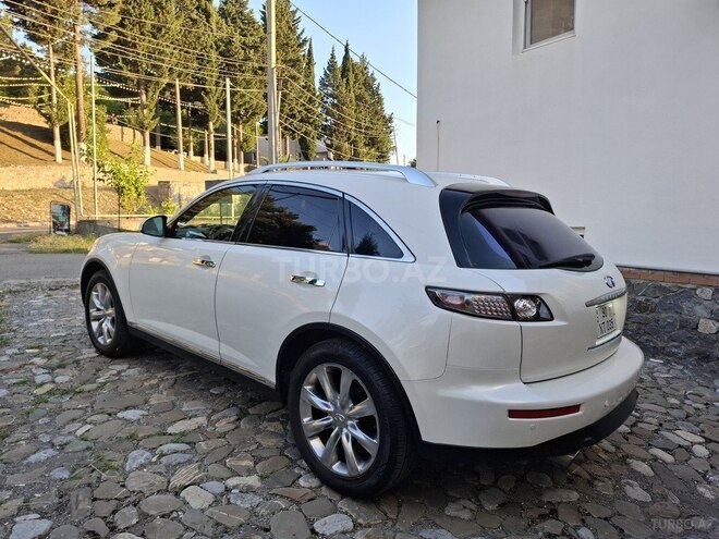 Infiniti FX35-7